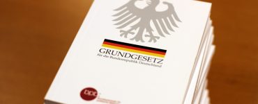 75 Years of the German Basic Law: 47 Per Cent of Germans See Fundamental Rights on the Internet Jeopardised by State Surveillance