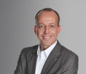 When AI Changes the Network: New Directions in Data Centre Networking