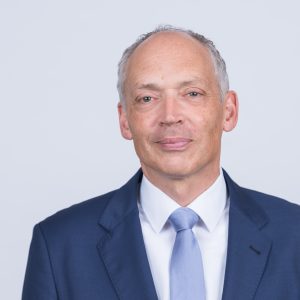 Dr. Julian Weber, Do We Need a “Digital Airbag”? 1
