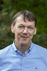 5 Questions for Dr. Bernd Schröder, brown-iposs