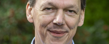 5 Questions for Dr. Bernd Schröder, brown-iposs